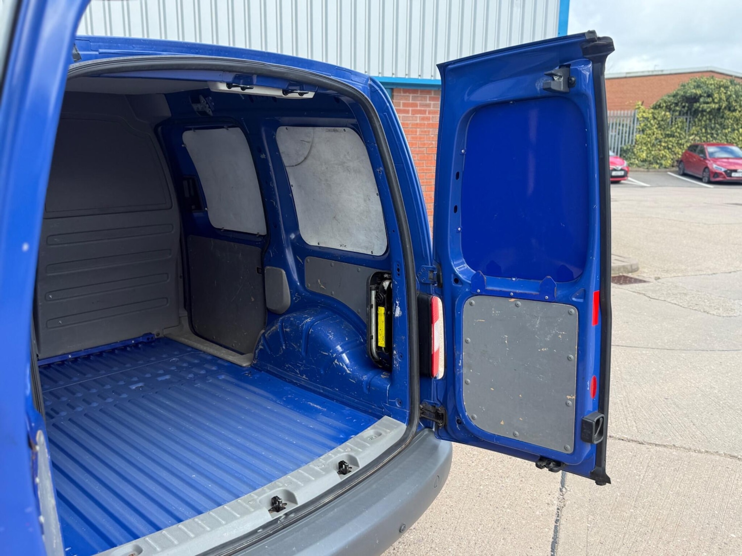 Used Volkswagen Caddy 2009 for sale - 77839970: Photo 28