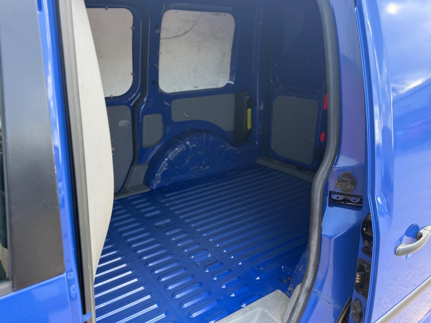 Used Volkswagen Caddy 2009 for sale - 77839970: Photo 30