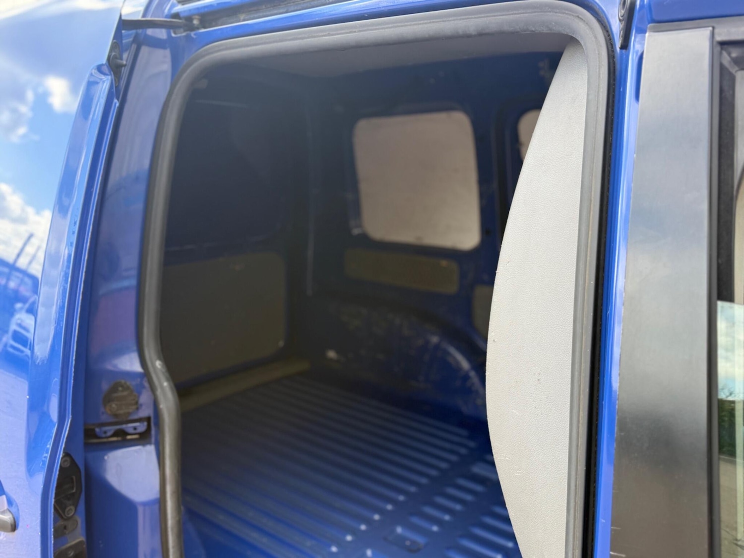 Used Volkswagen Caddy 2009 for sale - 77839970: Photo 31