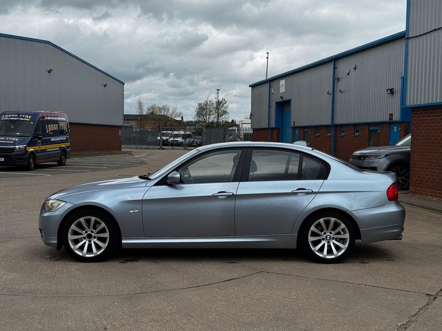 Used BMW 3 Series 2010 for sale - 78101369: Photo 3