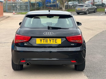 Used Audi A1 2011 for sale - 76152883: Photo 2