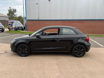 Used Audi A1 2011 for sale - 76152883: Photo 4