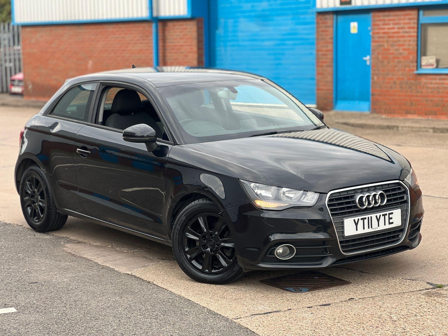 Used Audi A1 2011 for sale - 76152883: Photo 6