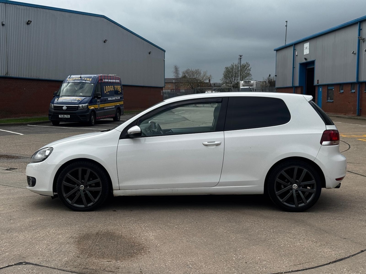 Used Volkswagen Golf 2010 for sale - 78047204: Photo 3