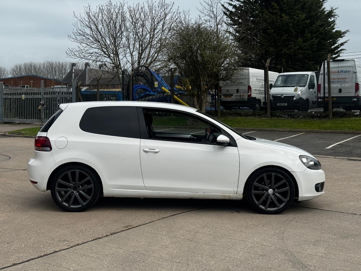 Used Volkswagen Golf 2010 for sale - 78047204: Photo 4