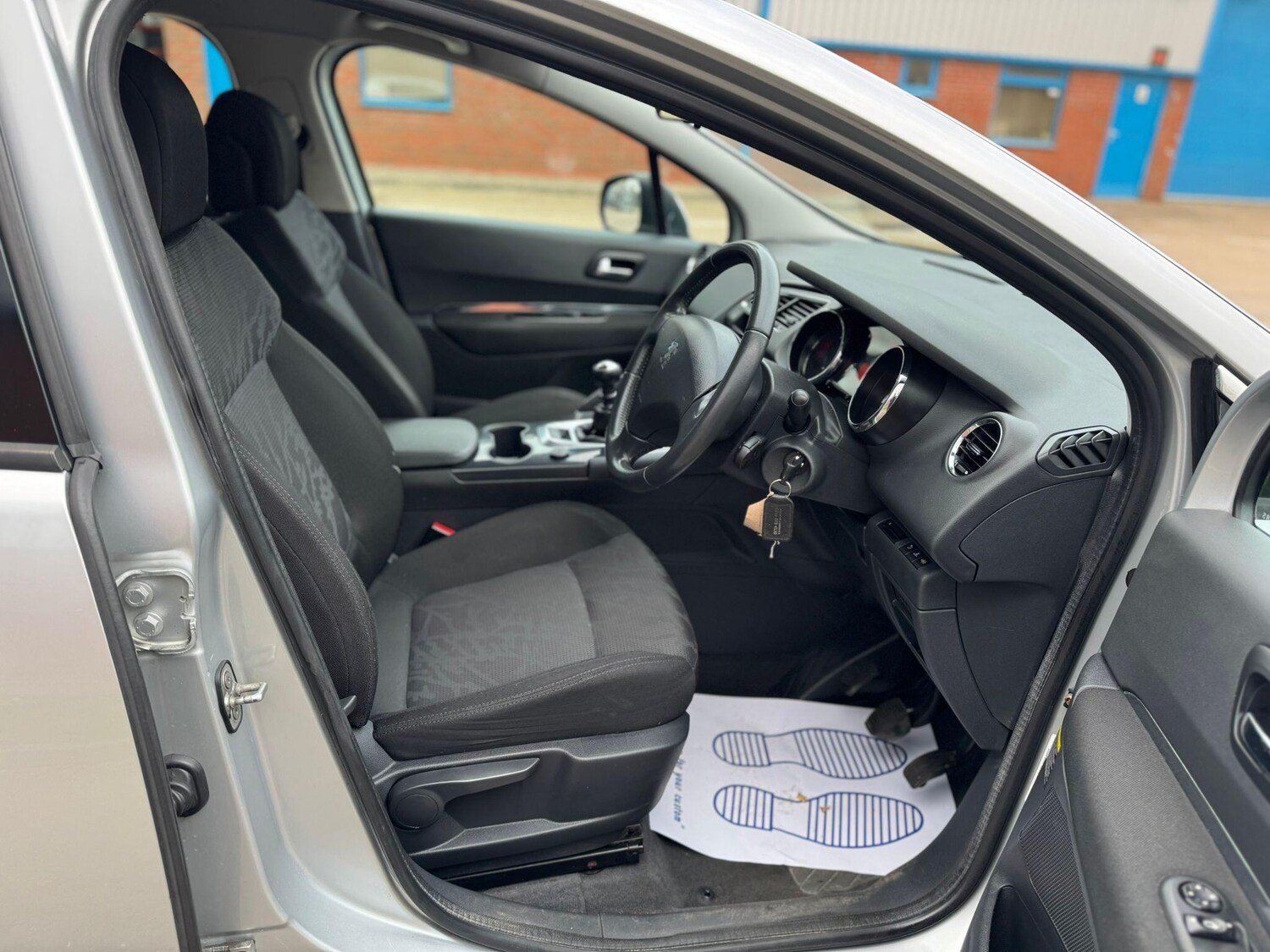 Used Peugeot 3008 2010 for sale - 76349034: Photo 11