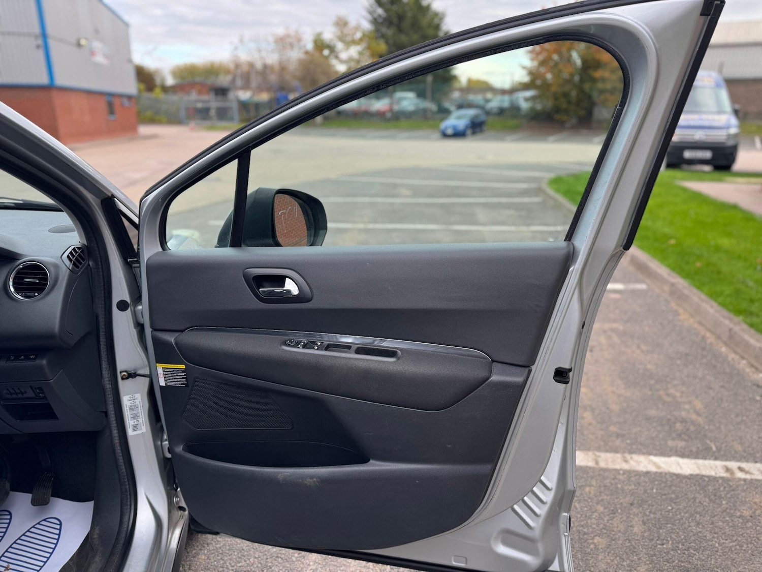 Used Peugeot 3008 2010 for sale - 76349034: Photo 14