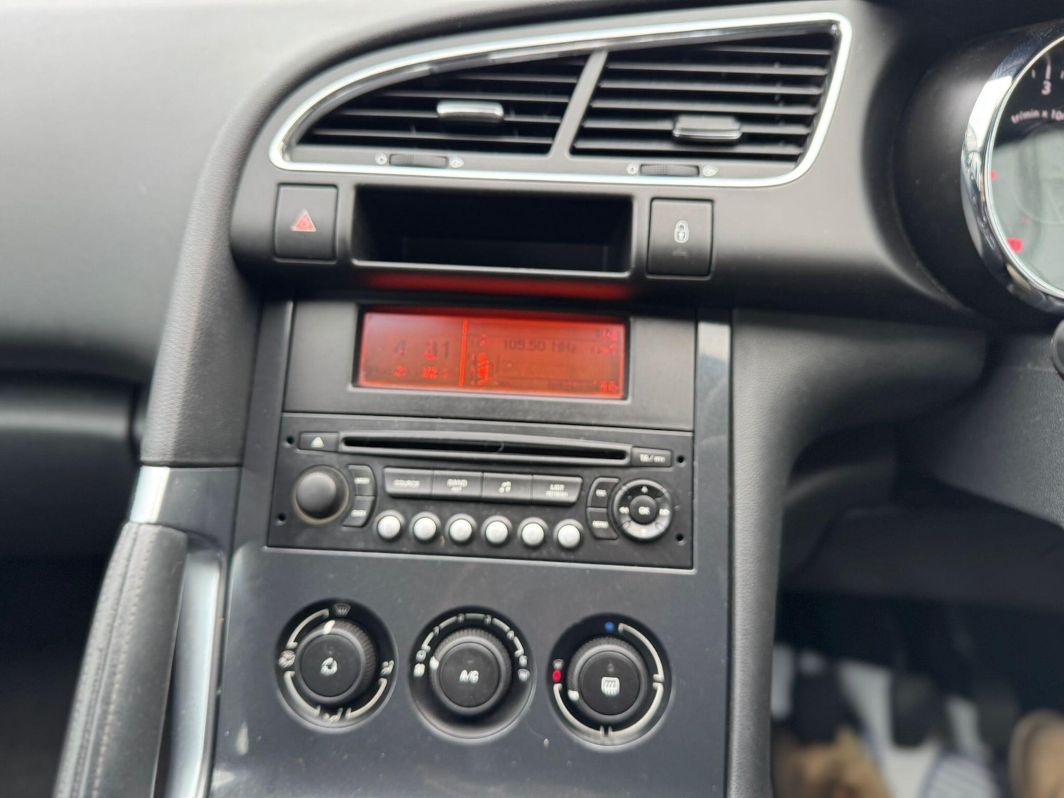 Used Peugeot 3008 2010 for sale - 76349034: Photo 19