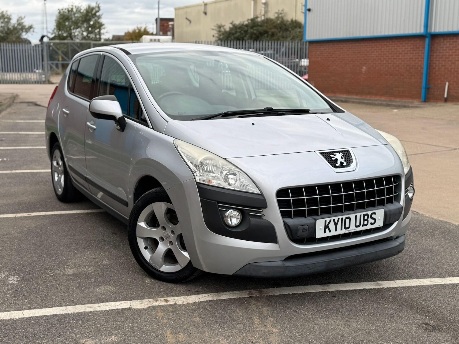Used Peugeot 3008 2010 for sale - 76349034: Photo 8