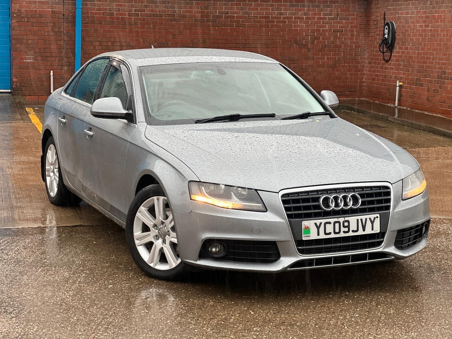 Used Audi A4 2009 for sale - 76666855: Photo 10
