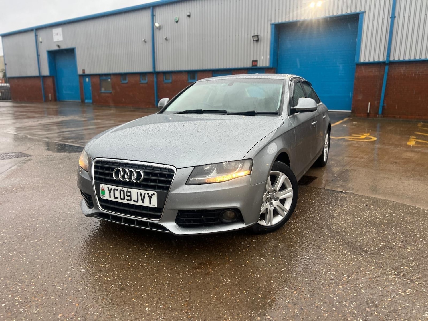 Used Audi A4 2009 for sale - 76666855: Photo 6