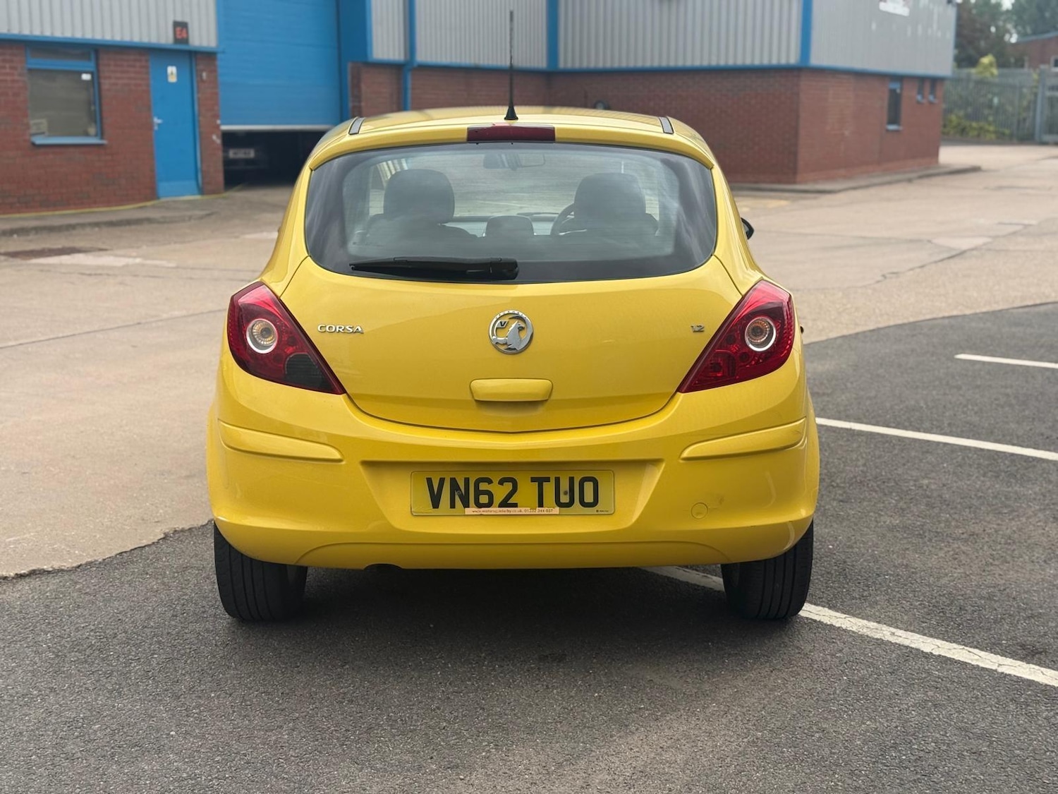 Used Vauxhall Corsa 2012 for sale - 76020766: Photo 2