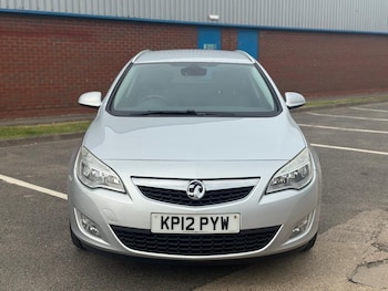 2012 (12) - 1.7 CDTi 16V ecoFLEX SE 5dr