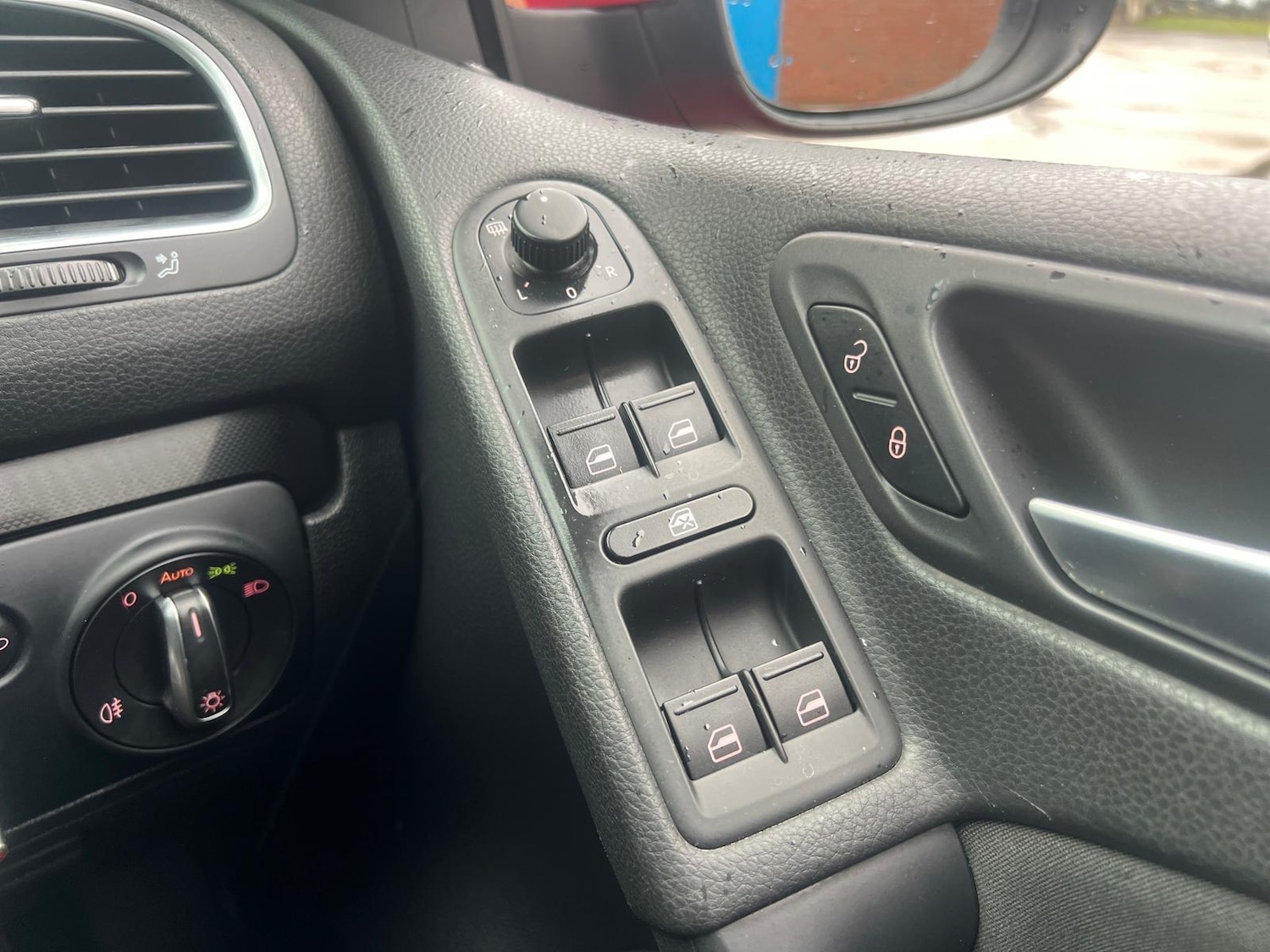 Used Volkswagen Golf 2011 for sale - 76887458: Photo 18