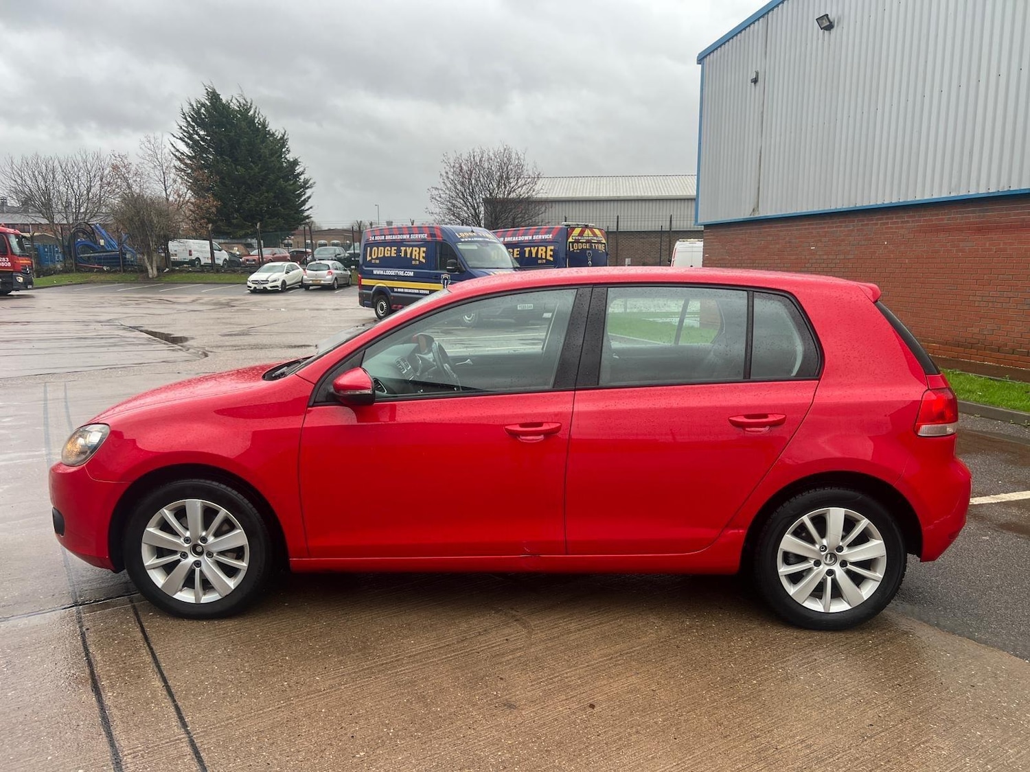 Used Volkswagen Golf 2011 for sale - 76887458: Photo 3