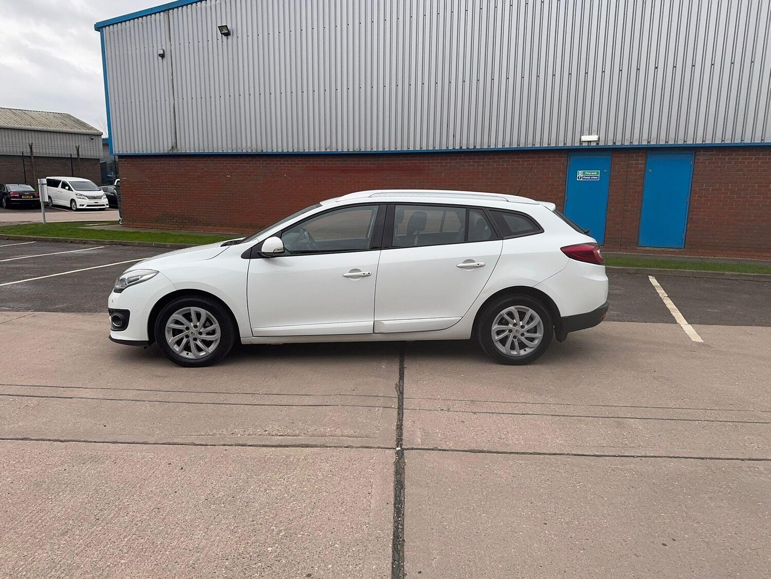 Used Renault Megane for sale - 77683788: Photo 11