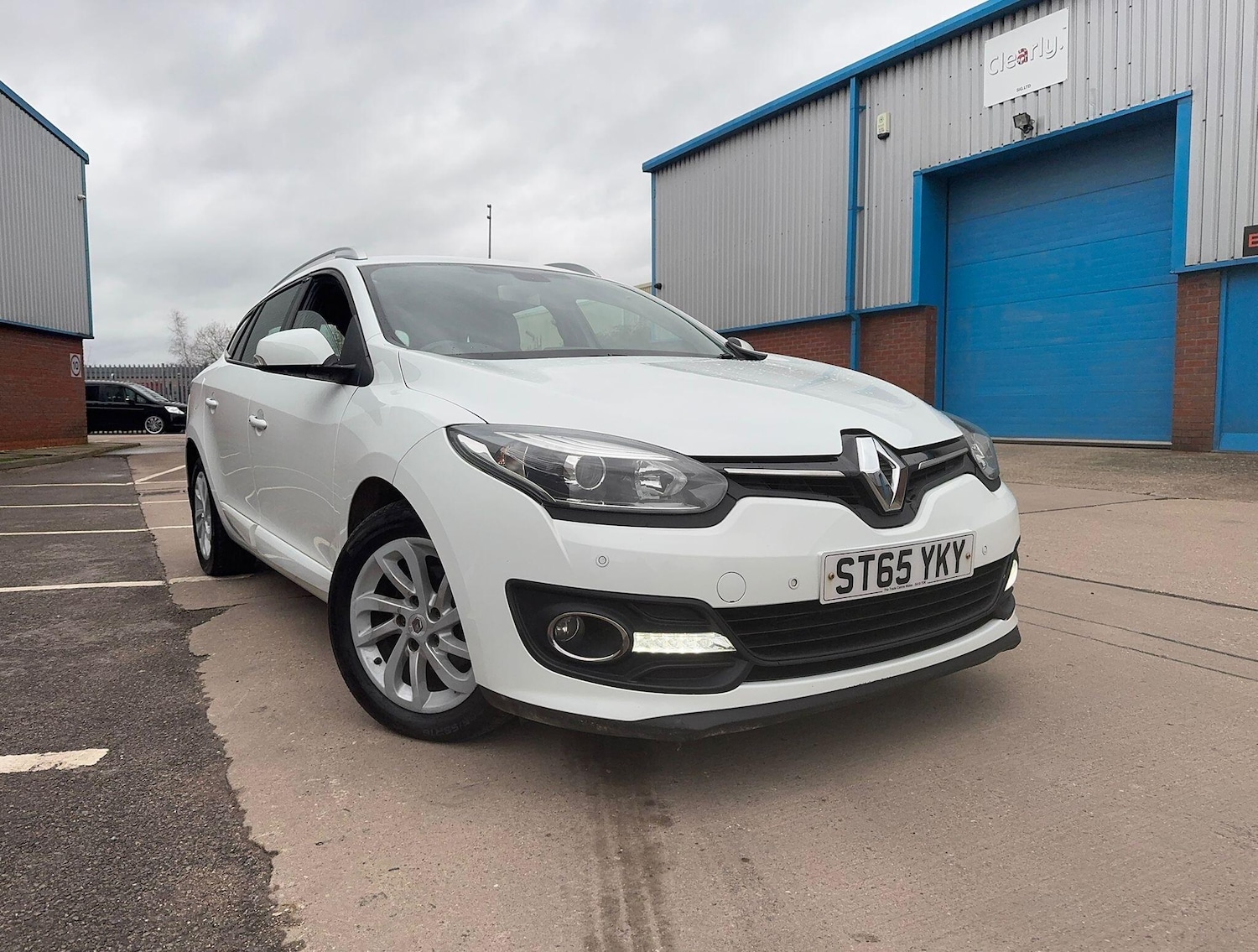 Used Renault Megane for sale - 77683788: Photo 2