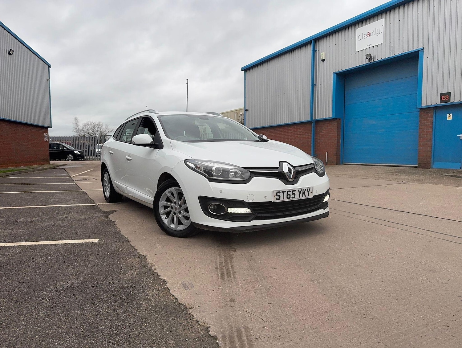 Used Renault Megane for sale - 77683788: Photo 3