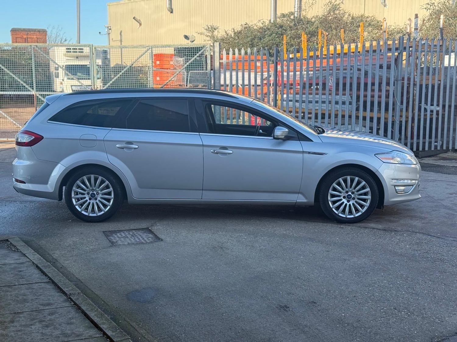 Used Ford Mondeo 2013 for sale - 76701277: Photo 3