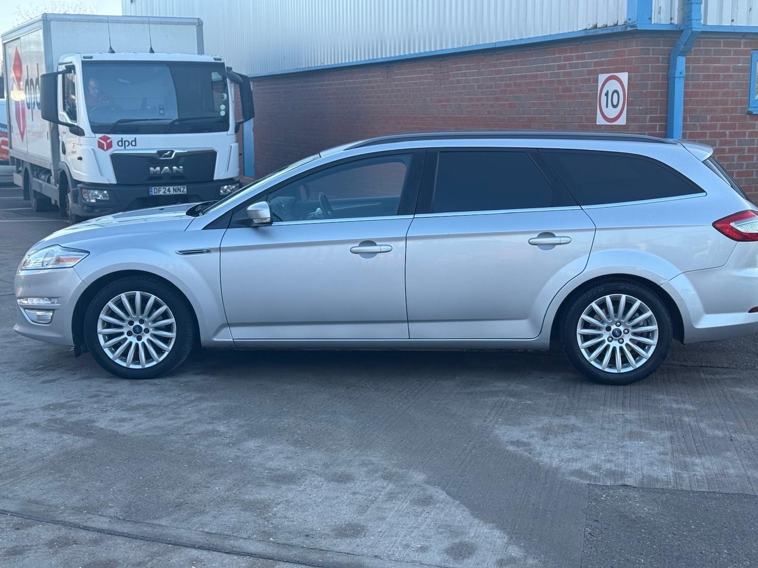 Used Ford Mondeo 2013 for sale - 76701277: Photo 4