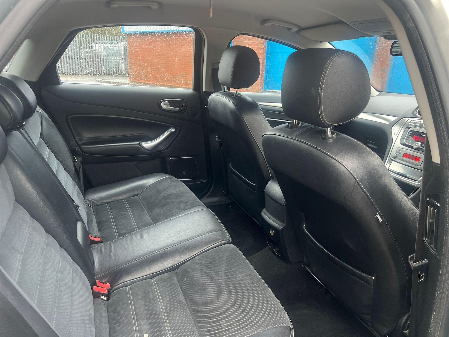 Used Ford Mondeo 2010 for sale - 76887077: Photo 14