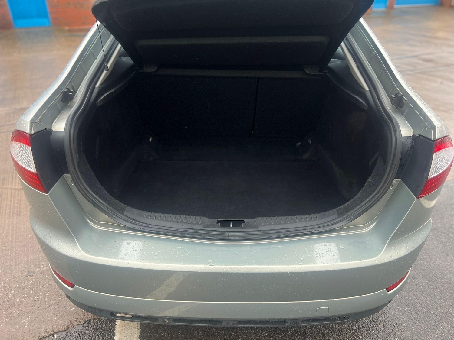 Used Ford Mondeo 2010 for sale - 76887077: Photo 23