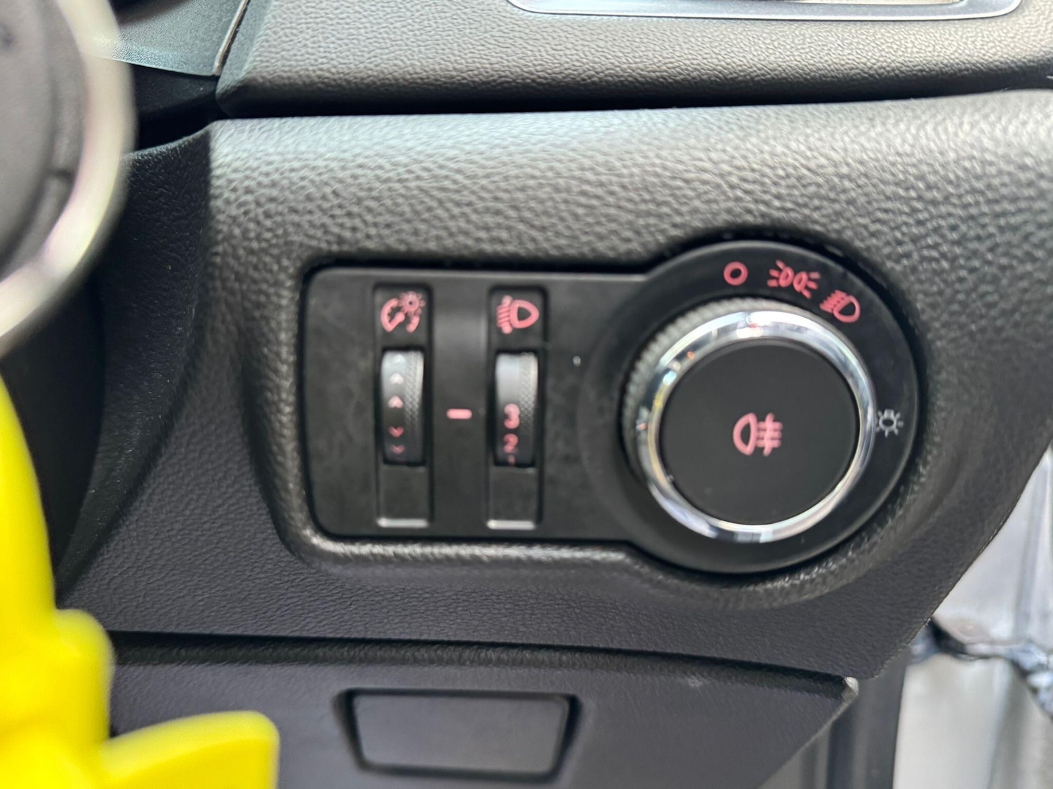 Used Vauxhall Astra 2015 for sale - 76370099: Photo 23