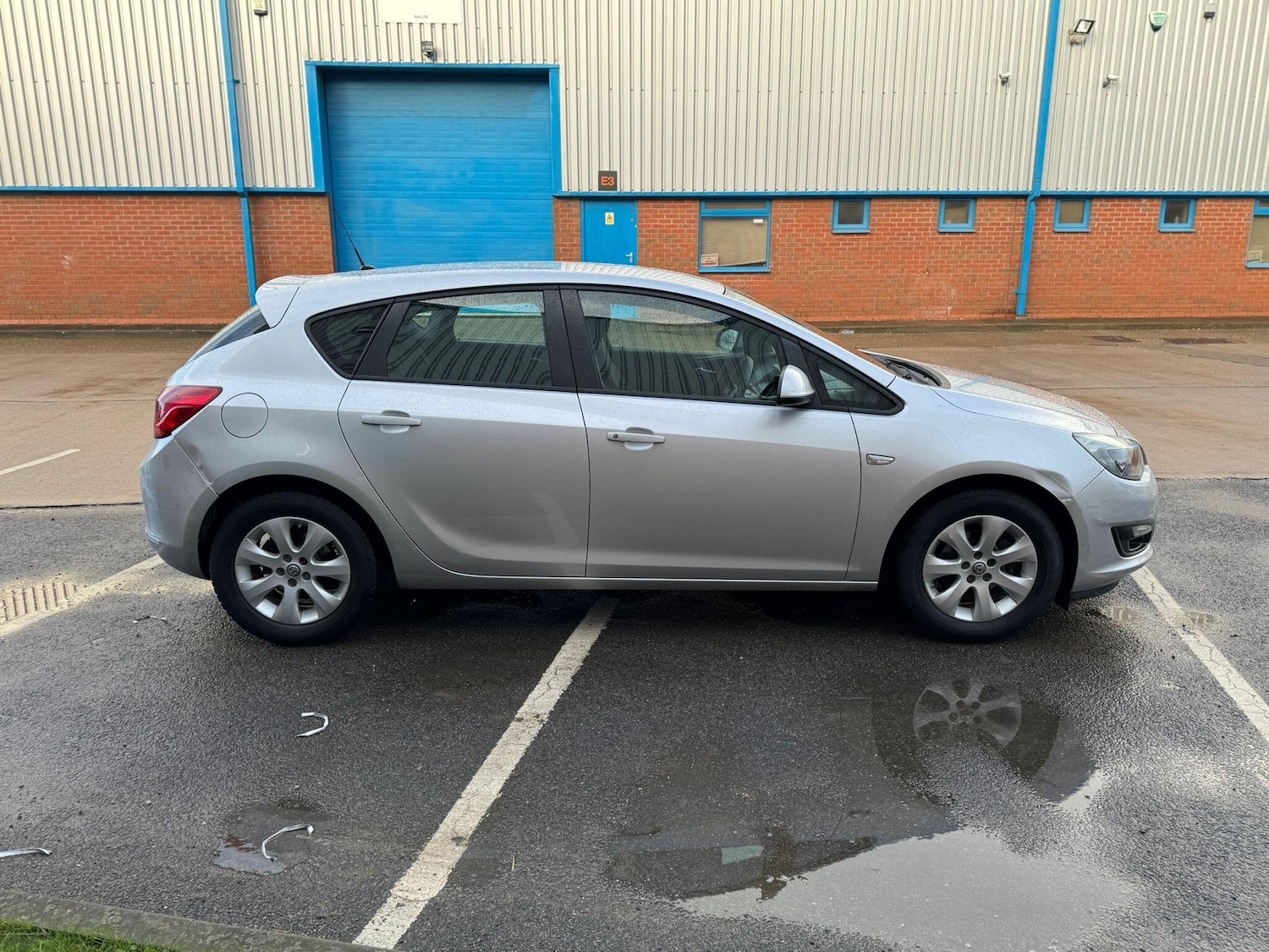 Used Vauxhall Astra 2015 for sale - 76370099: Photo 3
