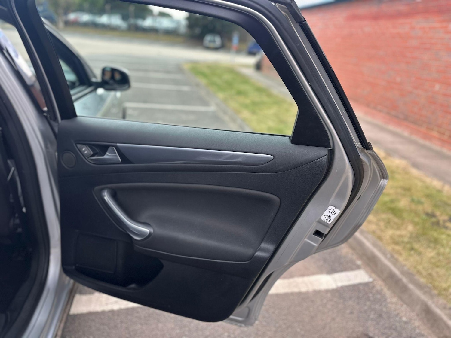 Used Ford Mondeo 2012 for sale - 76989259: Photo 24