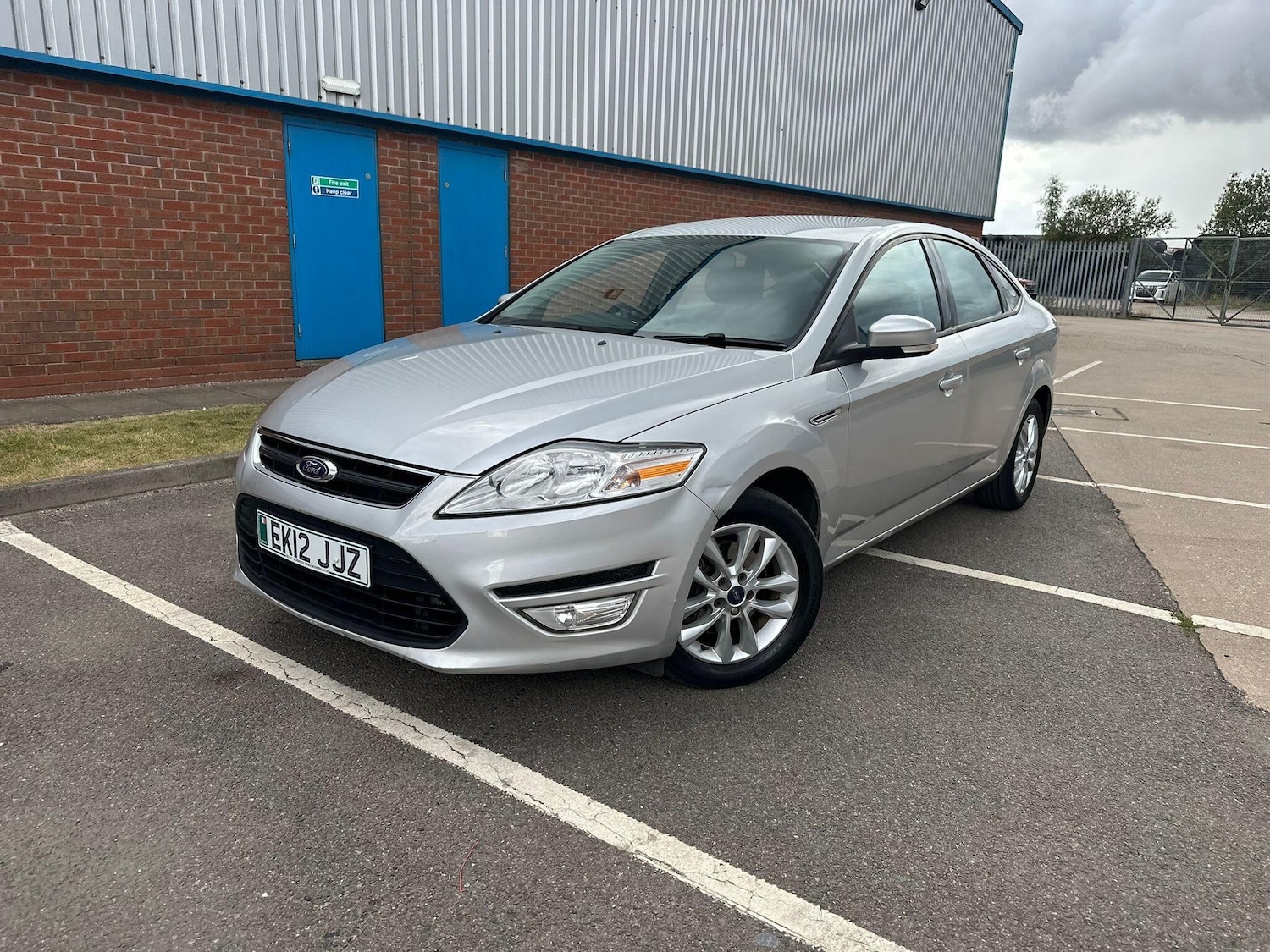 Used Ford Mondeo 2012 for sale - 76989259: Photo 8