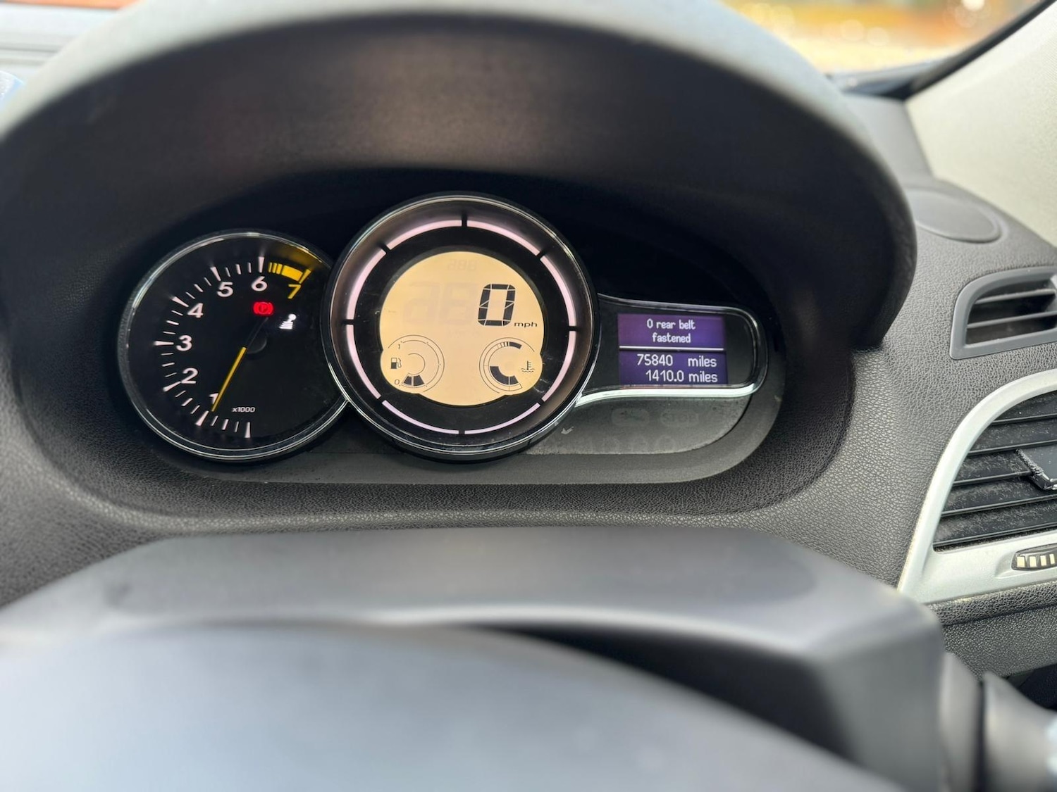 Used Renault Megane 2011 for sale - 76441033: Photo 13