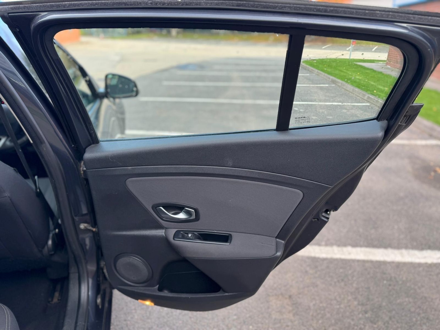 Used Renault Megane 2011 for sale - 76441033: Photo 19