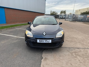 Used Renault Megane 2011 for sale - 76441033: Photo