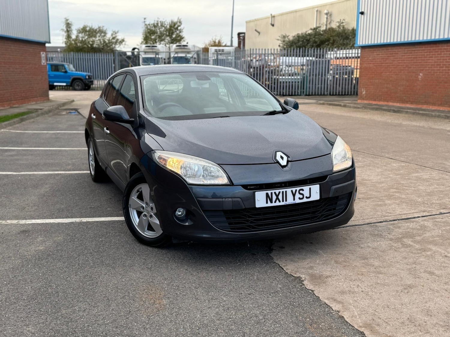 Used Renault Megane 2011 for sale - 76441033: Photo 5