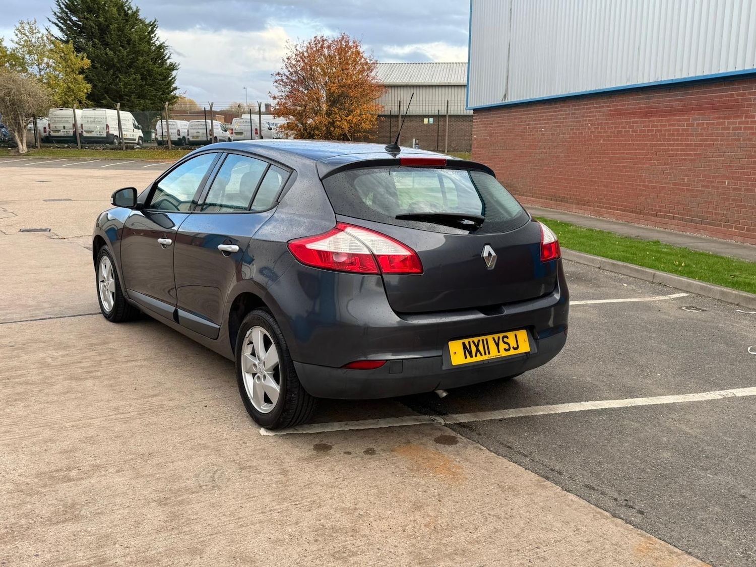 Used Renault Megane 2011 for sale - 76441033: Photo 7