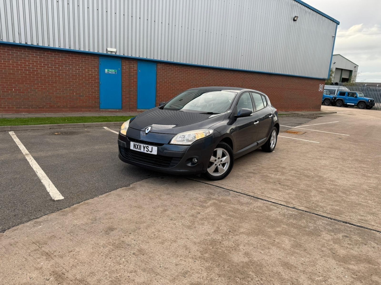 Used Renault Megane 2011 for sale - 76441033: Photo 9