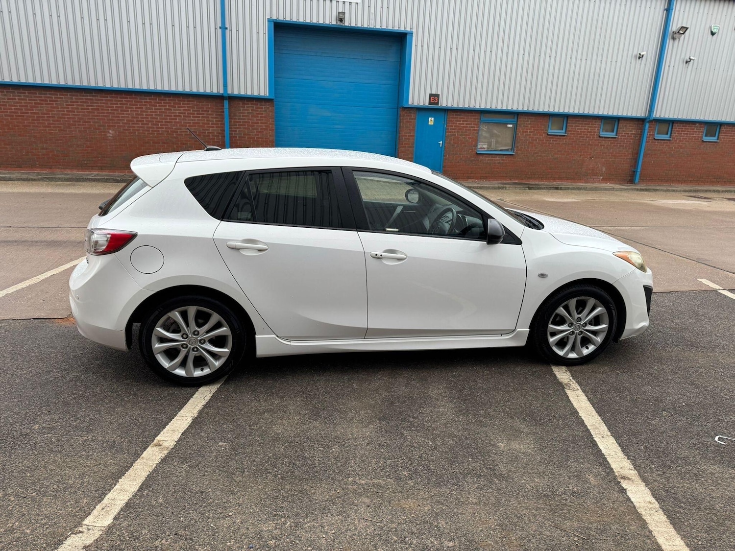 Used Mazda Mazda3 2009 for sale - 76423522: Photo 4