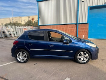 Used Peugeot 207 2010 for sale - 76498440: Photo
