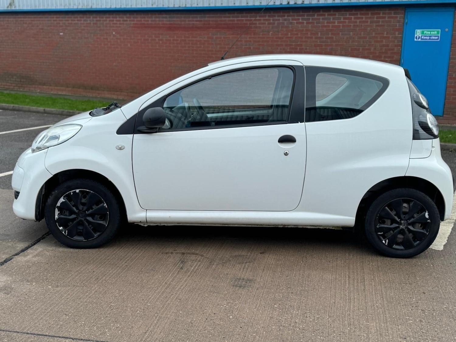 Used Citroen C1 2011 for sale - 77441305: Photo 4
