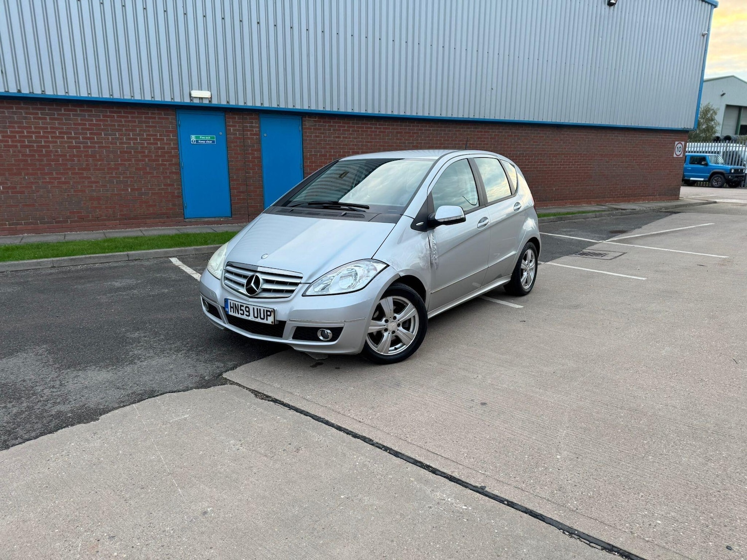 Used Mercedes-Benz A-Class 2009 for sale - 76389405: Photo 10