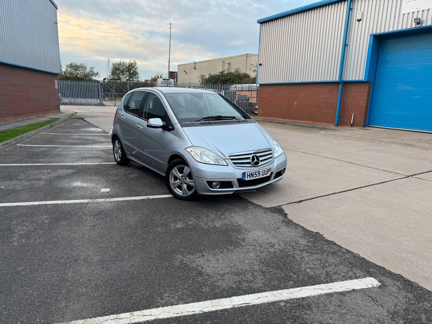 Used Mercedes-Benz A-Class 2009 for sale - 76389405: Photo 5