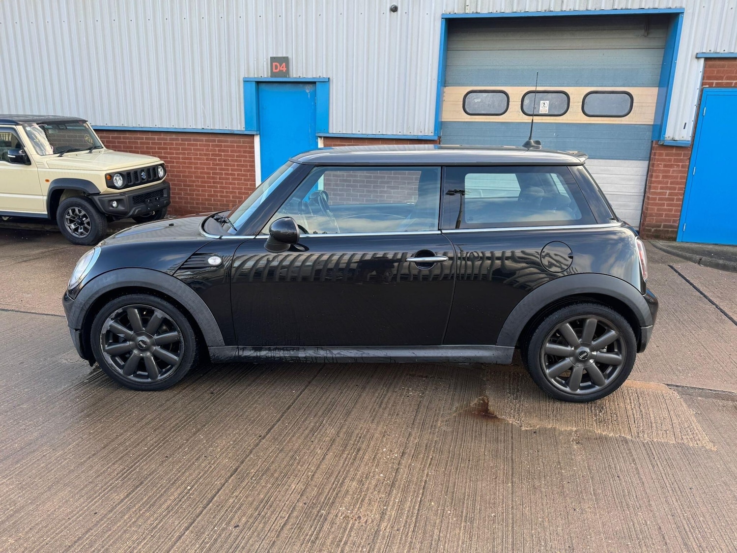 Used MINI Hatch 2010 for sale - 76899231: Photo 3