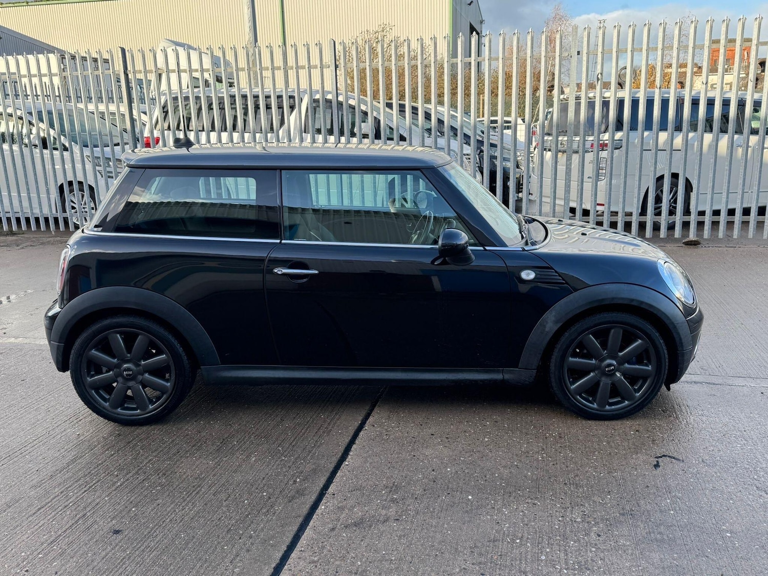 Used MINI Hatch 2010 for sale - 76899231: Photo 4