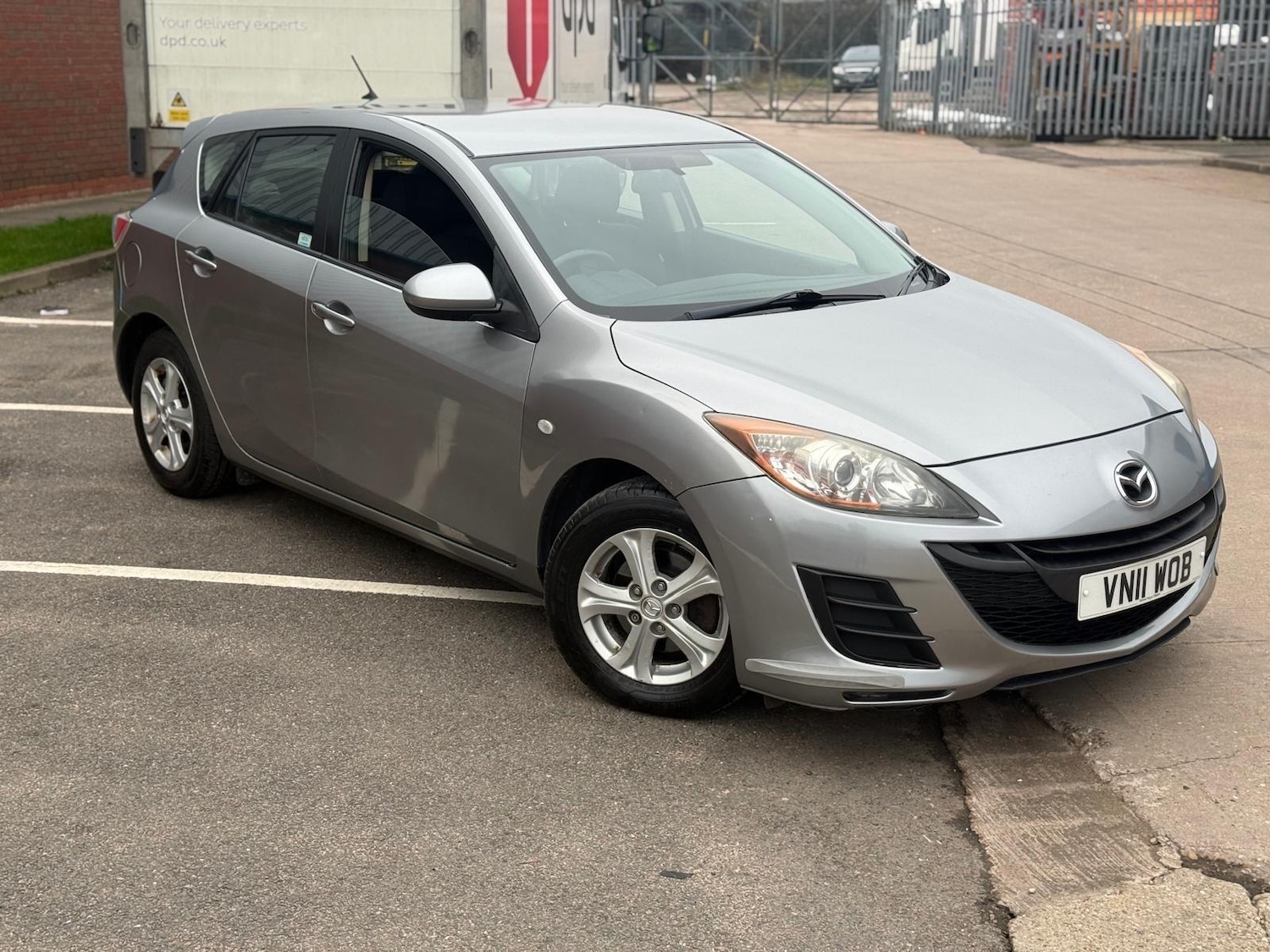 Used Mazda Mazda3 2011 for sale - 77052536: Photo 5