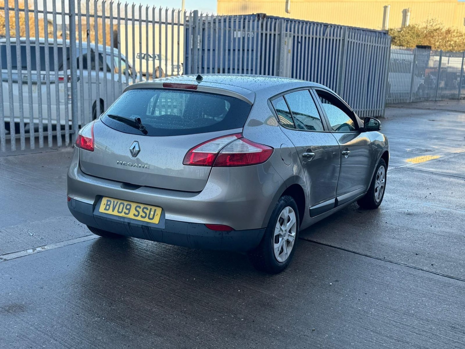 Used Renault Megane 2009 for sale - 77314960: Photo 13