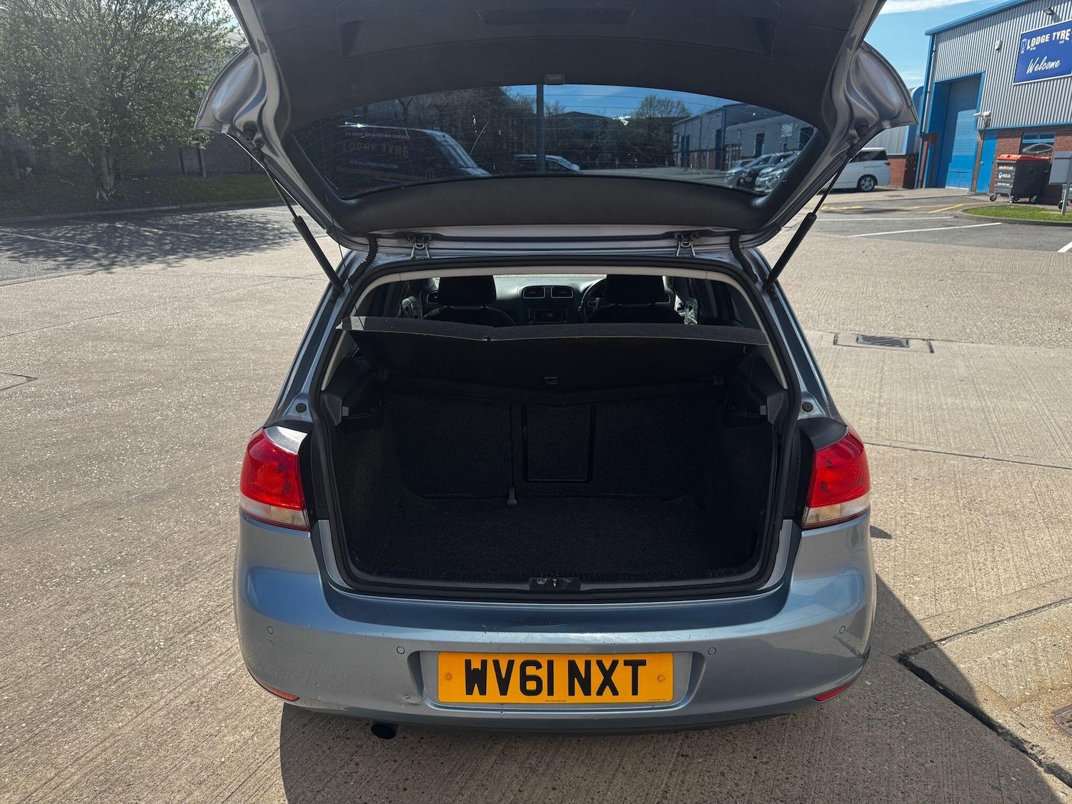 Used Volkswagen Golf 2011 for sale - 78157306: Photo 25