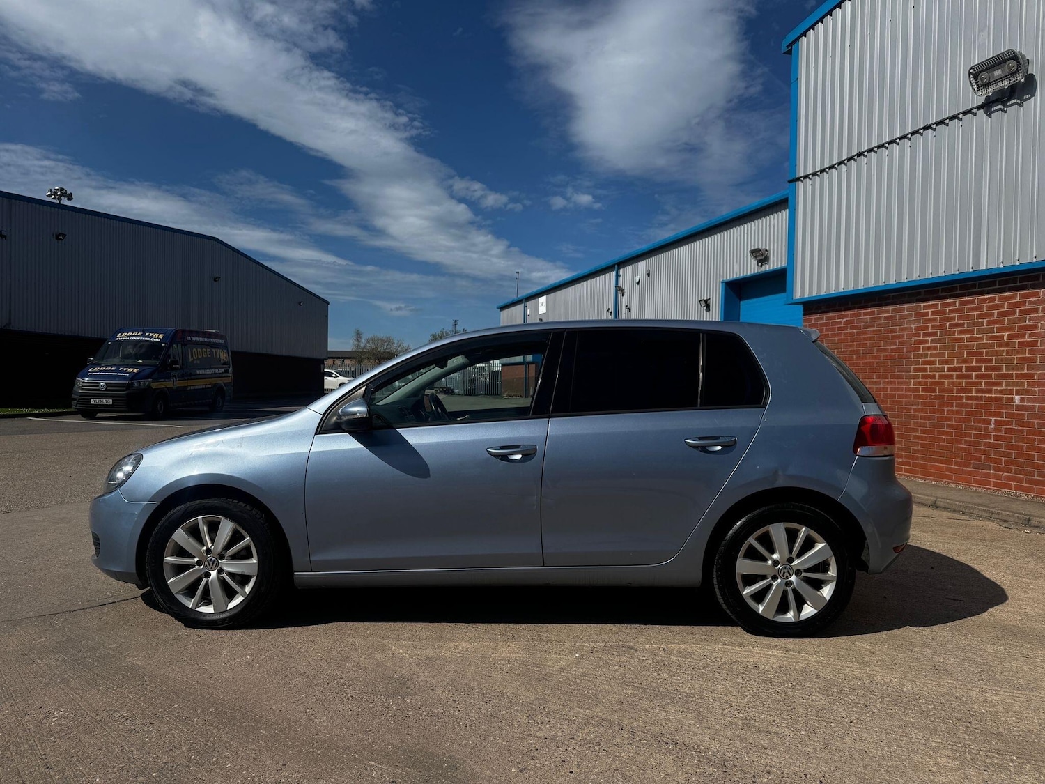 Used Volkswagen Golf 2011 for sale - 78157306: Photo 4