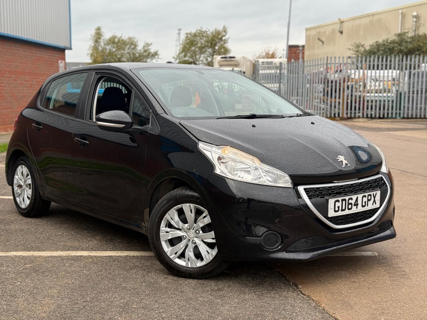 Used Peugeot 208 2015 for sale - 76472636: Photo 11