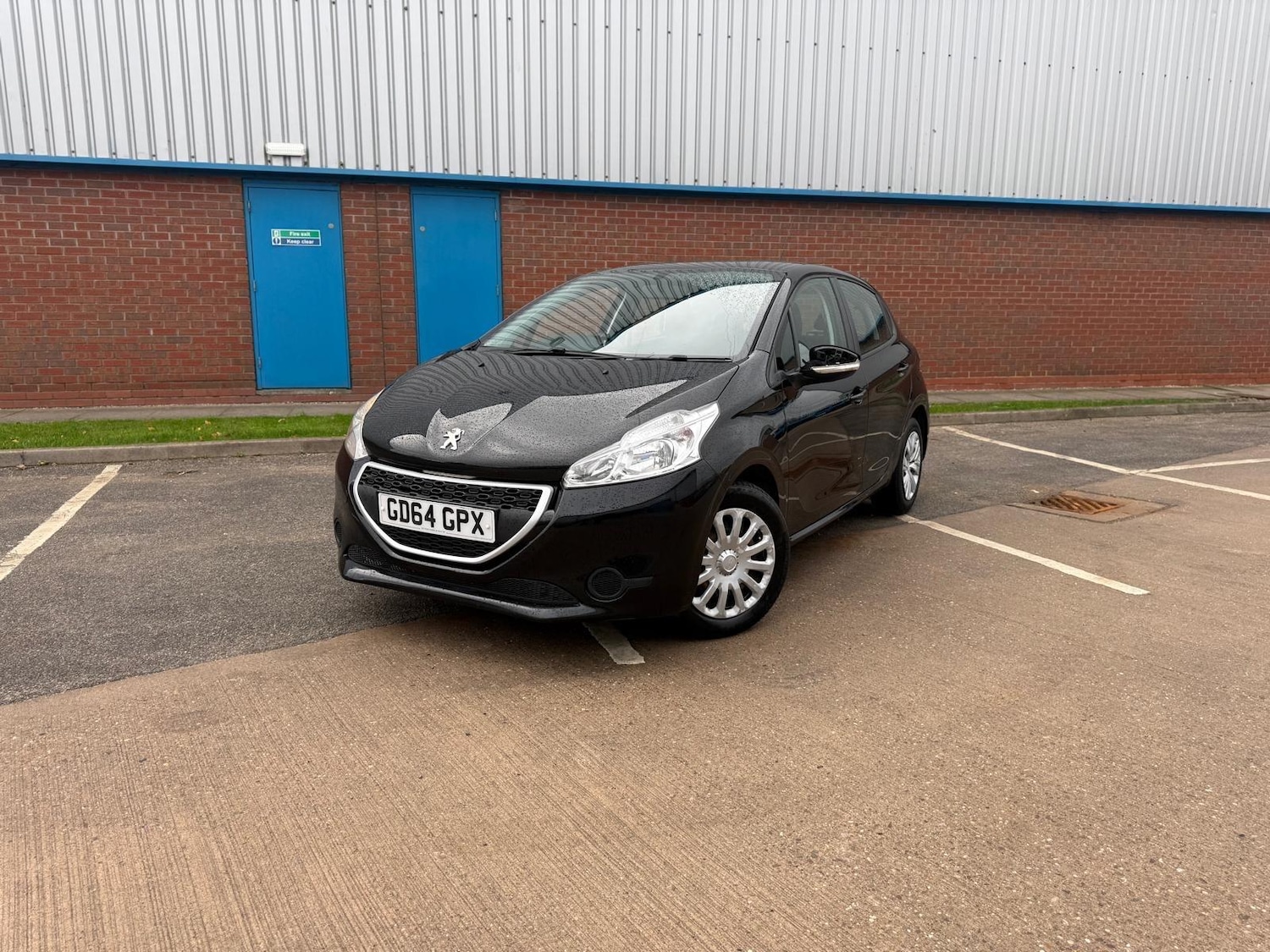 Used Peugeot 208 2015 for sale - 76472636: Photo 12