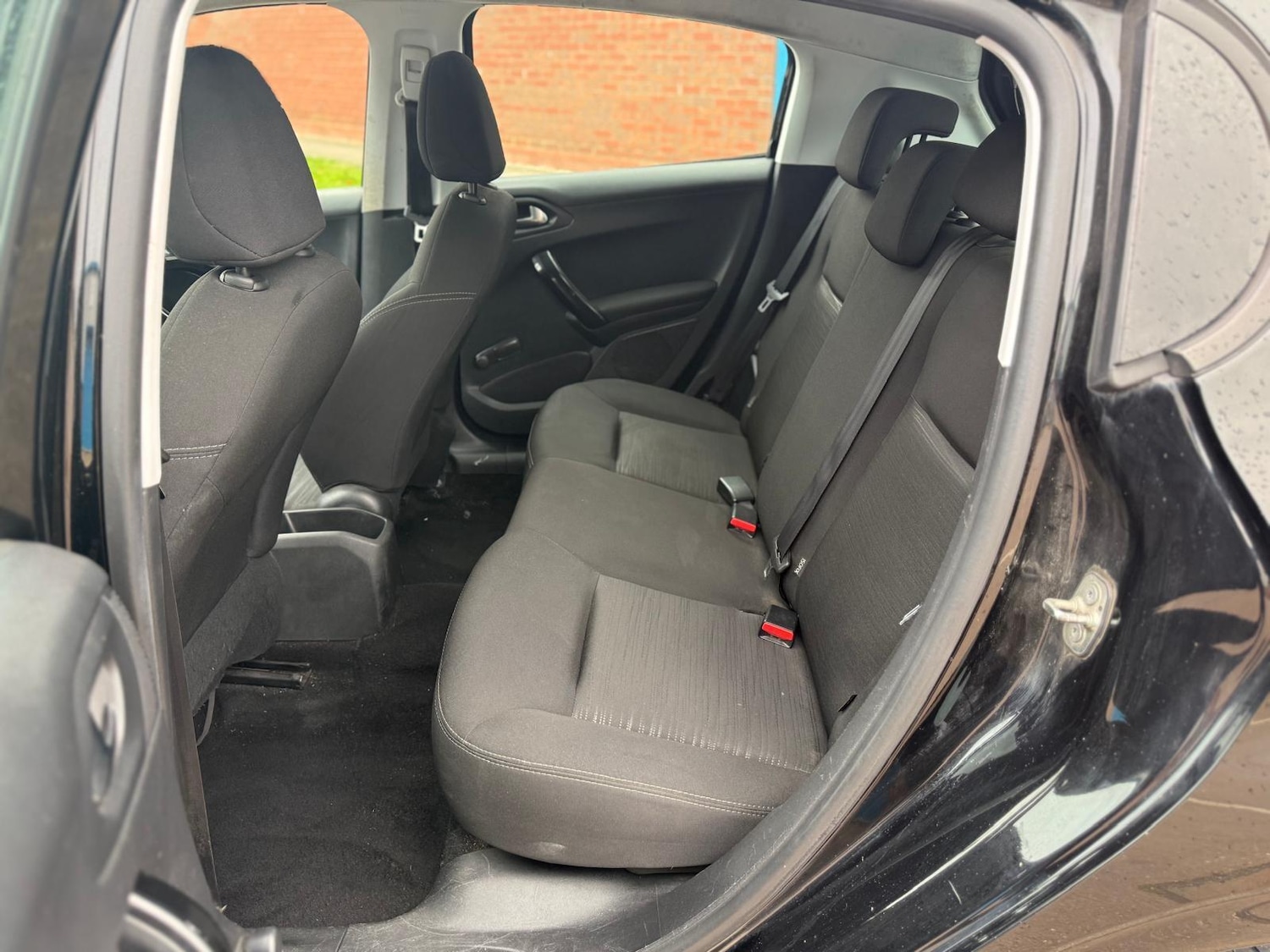 Used Peugeot 208 2015 for sale - 76472636: Photo 14